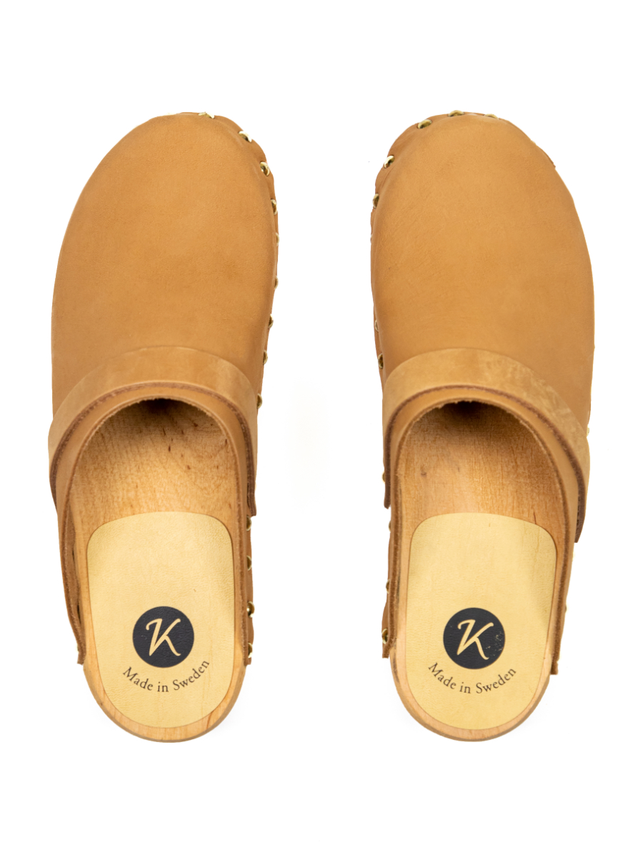 Sabots Suédois Lotta From Stockholm - Cuir Nubuck Huilé Marron | Fait Main En Suède, Talon 4.5 Cm